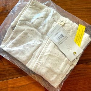 NWT Goumi Pajamas 12-18 Months Off White w/ Speckles